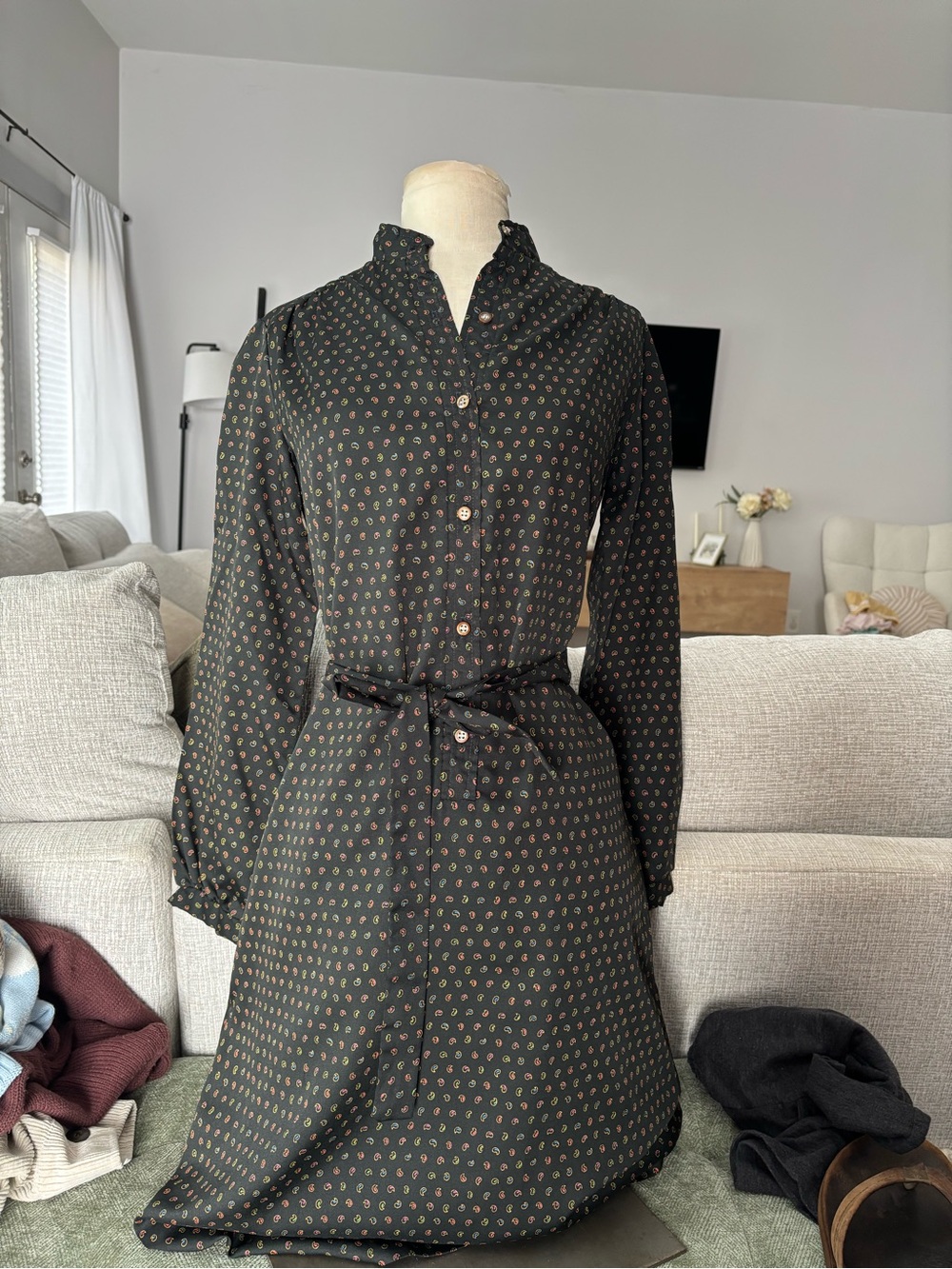 Vintage Black Long-Sleeve Shirt Dress with Subtle Multicolor Dot Print